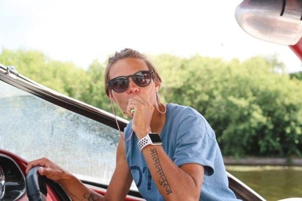 E-papierosy i papieros elektryczny – przegląd zalet nowoczesnych e-papierosów