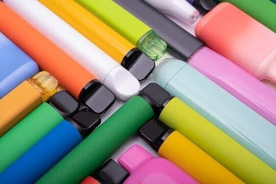 E-papierosy — kompletny przewodnik po akumulator e papieros i _ i bezpiecznym użytkowaniu