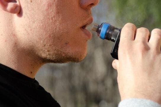 E-Raucher recenzja E-Raucher i grzałka tfv8 dla miłośników wapowania