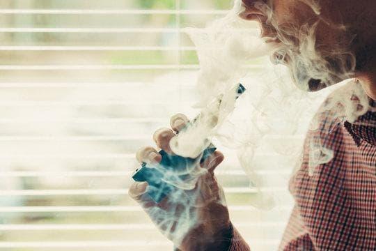 E-papierosy z najlepszymi aromatami do liquidów które warto wypróbować teraz