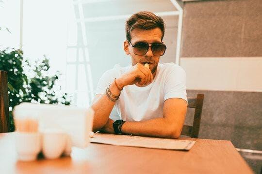 E-Papierosy Jednorazowe i bexik elektroniczny papieros praktyczny przewodnik po smakach, wydajności i bezpieczeństwie